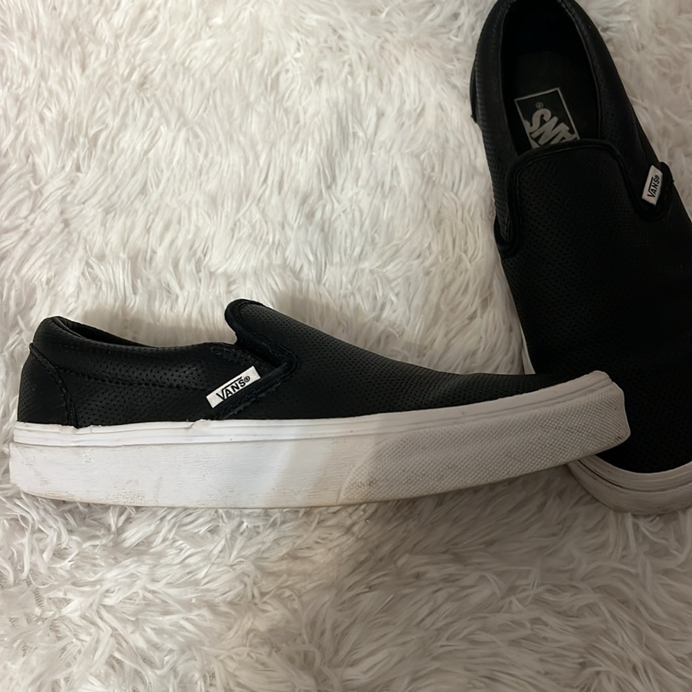 Vans - Picture 2 of 5